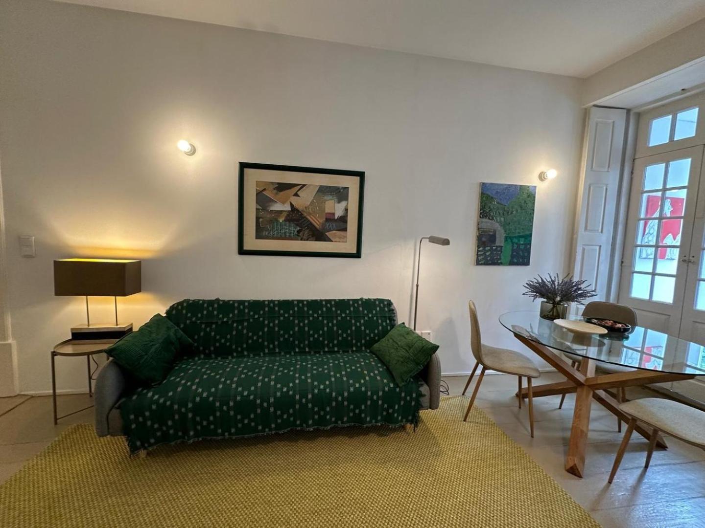 Appartamento Downtown Almada Garden By Luxistay Oporto